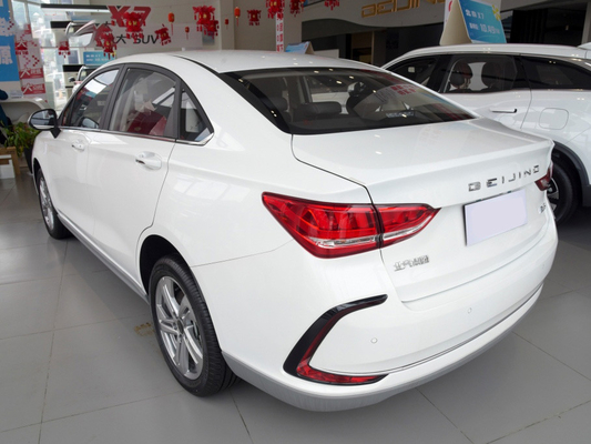 BAIC EU5 অটো প্যাসেঞ্জার ভেহিকেল 8 স্পিড হাই পাওয়ার লাক্সারি সংস্করণ সেডান কার