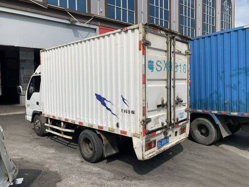 Isuzu ব্যবহৃত কার্গো ট্রাক 90hp 4x2 মডেল বছর 2012 ইউরো 3
