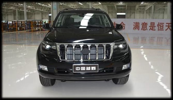ইন-স্টক অফ-রোড SUV লার্জ পাওয়ার লার্জ স্পেস থ্রি কালার অটোমোটিভ ম্যানুফ্যাকচারিং উন্নত ইঞ্জিন প্রযুক্তি