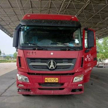 ব্যবহৃত 2017 বেইবেন 500HP ট্র্যাক্টর হেড ট্রাক 6X4 V3ET ইউরো 5